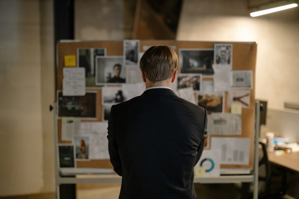 many investigators work irregular hours, state laws recording device, gather facts private eyes