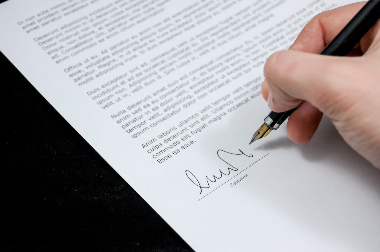 Process server and tenant evictions.